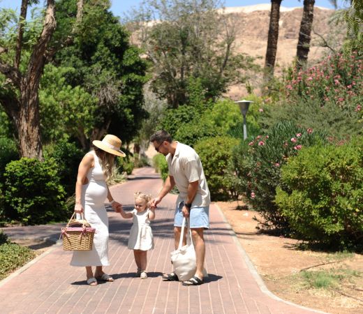תמונה של כפר הנופש קליה: חוויית אירוח קיבוצית בין ים למדבר - למטייל בישראל (טיולי)
